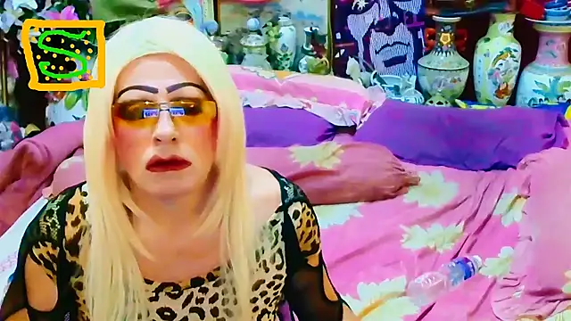 Snapshot of horni4luv chatting on 2, 12, 2025 horni4luv online show from 2, 12, 2025