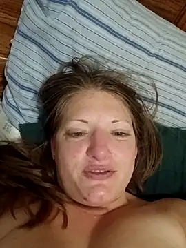 creamylittlecupcake online show from 24, 10, 2025