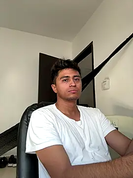 Snapshot of VERGALARGA120 chatting on 14, 12, 2025 VERGALARGA120 online show from 14, 12, 2025