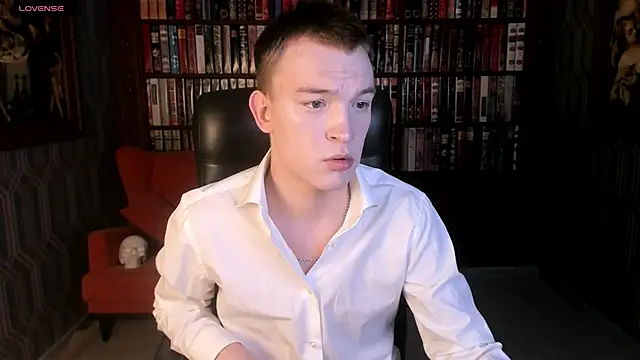 Snapshot of Derek_Banville chatting on 14, 11, 2025 Derek Banville online show from 14, 11, 2025