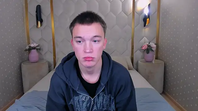 Snapshot of Derek_Banville chatting on 18, 11, 2025 Derek Banville online show from 18, 11, 2025