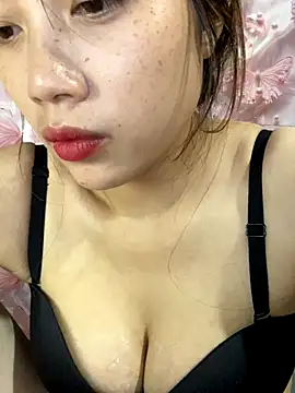 Snapshot of kitty-20x chatting on 13, 11, 2025 kitty-20x online show from 13, 11, 2025