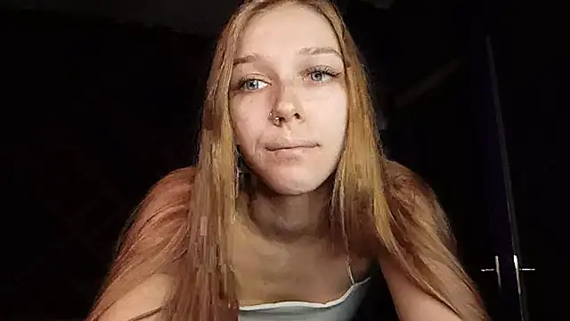 Snapshot of mari_martin chatting on 27, 10, 2025 mari martin online show from 27, 10, 2025