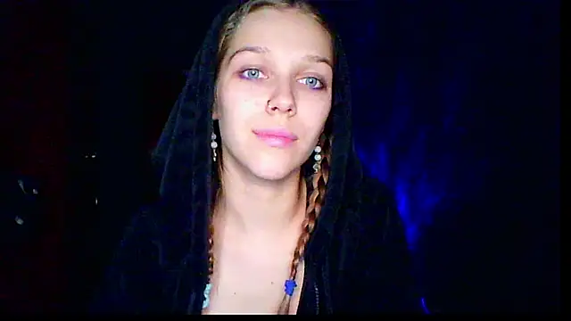 Snapshot of mari_martin chatting on 16, 11, 2025 mari martin online show from 16, 11, 2025