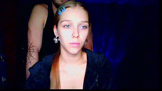 Snapshot of mari_martin chatting on 21, 11, 2025 mari martin online show from 21, 11, 2025
