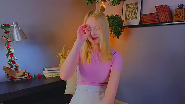 YungLyssy online show from 8, 11, 2025