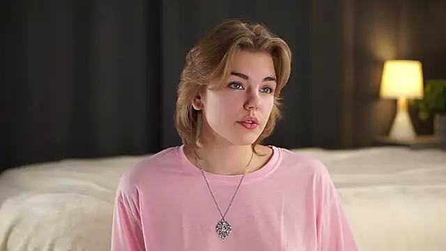 Snapshot of MelodyBaur chatting on 8, 11, 2025 MelodyBaur online show from 8, 11, 2025