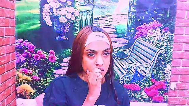 IndianPretty1 online show from 21, 11, 2025