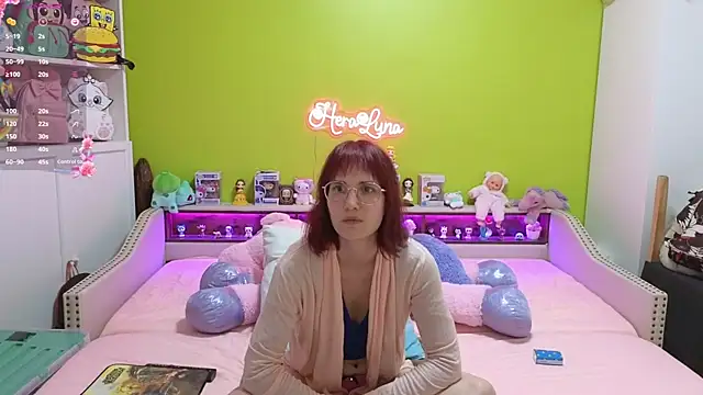  HeraLuna  online show from 5, 1, 2026