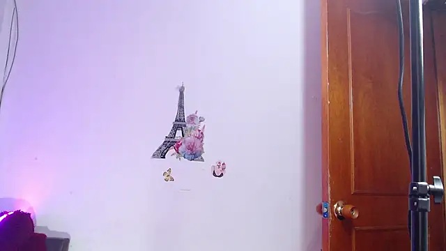 Snapshot of eimyy_rouse chatting on 30, 11, 2025 eimyy rouse online show from 30, 11, 2025