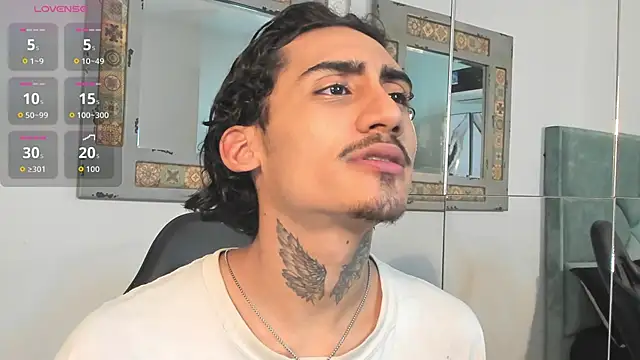 Snapshot of Mr_Strike chatting on 24, 10, 2025 Mr Strike online show from 24, 10, 2025