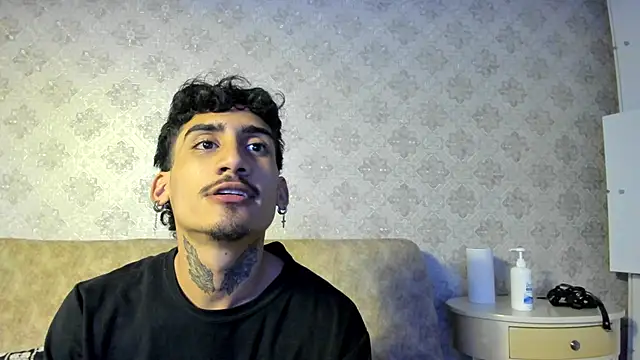 Snapshot of Mr_Strike chatting on 13, 11, 2025 Mr Strike online show from 13, 11, 2025