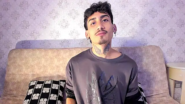 Snapshot of Mr_Strike chatting on 14, 11, 2025 Mr Strike online show from 14, 11, 2025