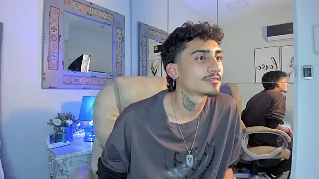 Snapshot of Mr_Strike chatting on 1, 12, 2025 Mr Strike online show from 1, 12, 2025