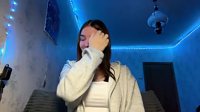 Snapshot of Beauty_miIa chatting on 3, 11, 2025 Beauty miIa online show from 3, 11, 2025