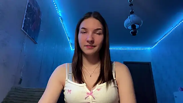 Snapshot of Beauty_miIa chatting on 27, 11, 2025 Beauty miIa online show from 27, 11, 2025