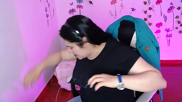 Snapshot of jenny__666 chatting on 15, 12, 2025 jenny 666 online show from 15, 12, 2025