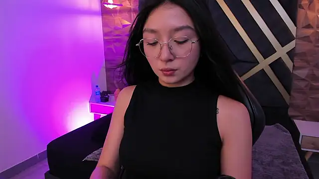 Snapshot of sydney_miller_ chatting on 18, 2, 2026 sydney miller online show from 18, 2, 2026