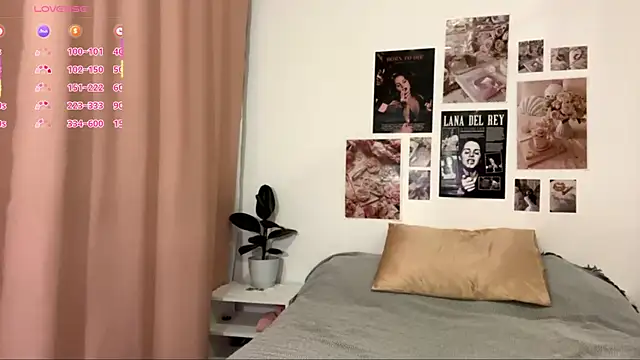 Snapshot of Kira_Sanders chatting on 21, 11, 2025 Kira Sanders online show from 21, 11, 2025