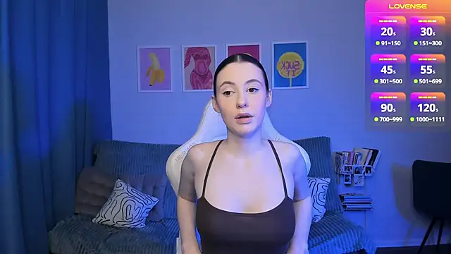 Snapshot of Baby_Annabelle chatting on 4, 11, 2025 Baby Annabelle online show from 4, 11, 2025