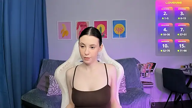 Snapshot of Baby_Annabelle chatting on 14, 11, 2025 Baby Annabelle online show from 14, 11, 2025