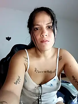 Snapshot of tattyHot95 chatting on 3, 11, 2025 tattyHot95 online show from 3, 11, 2025