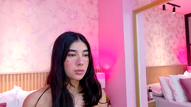 Snapshot of AdelineJhones chatting on 14, 12, 2025 AdelineJhones online show from 14, 12, 2025