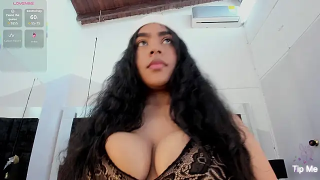 EmmadaSilva online show from 27, 2, 2026