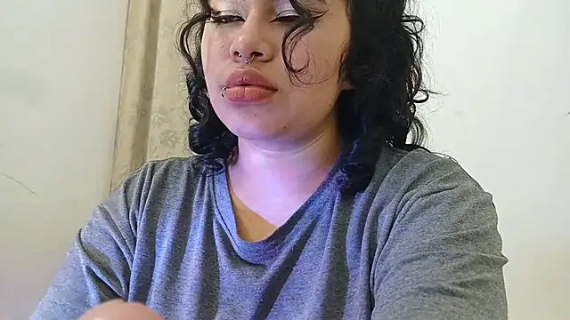 Snapshot of Magic_Alicee_ chatting on 13, 11, 2025 Magic Alicee online show from 13, 11, 2025