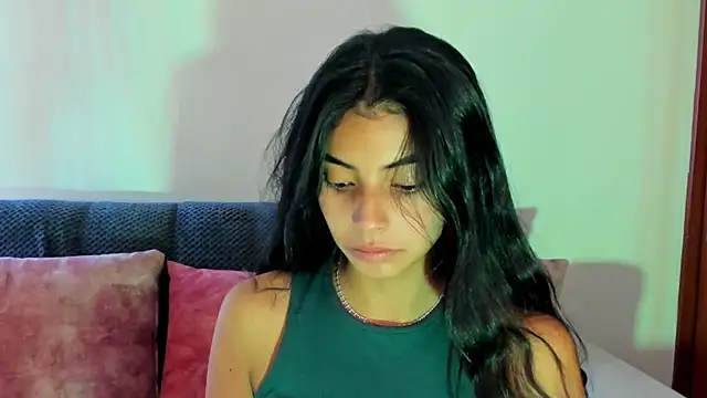 Snapshot of miadaviesx chatting on 22, 11, 2025 miadaviesx online show from 22, 11, 2025