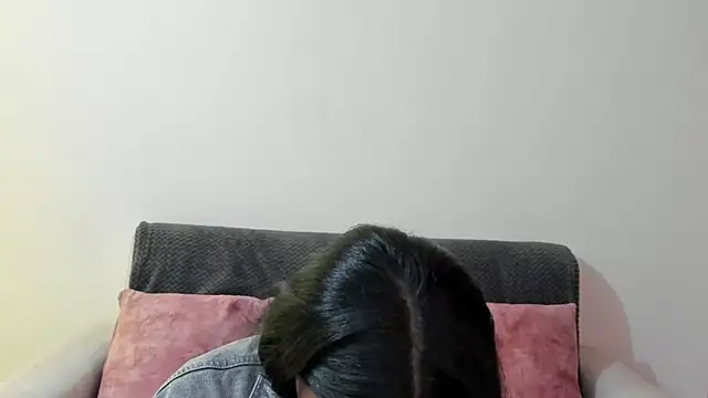 Snapshot of miadaviesx chatting on 30, 11, 2025 miadaviesx online show from 30, 11, 2025