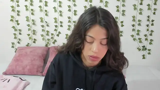 emily jonessxx online show from 3, 2, 2026