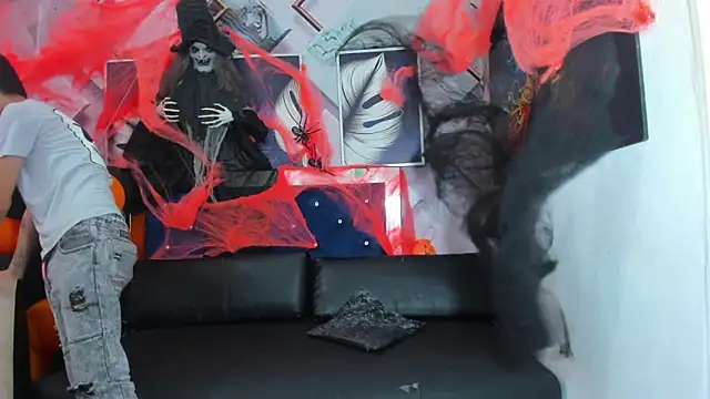 Snapshot of Room_boys_hot chatting on 1, 11, 2025 Room boys hot online show from 1, 11, 2025