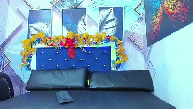 Snapshot of Room_boys_hot chatting on 16, 12, 2025 Room boys hot online show from 16, 12, 2025