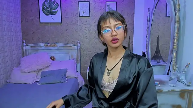 Snapshot of Noa_clk chatting on 22, 10, 2025 Noa clk online show from 22, 10, 2025