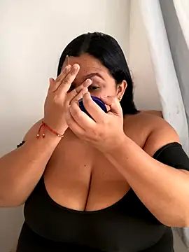 Snapshot of jasminboobs_ chatting on 1, 11, 2025 jasminboobs online show from 1, 11, 2025