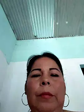 Snapshot of mother2-divorced chatting on 25, 10, 2025 mother2-divorced online show from 25, 10, 2025