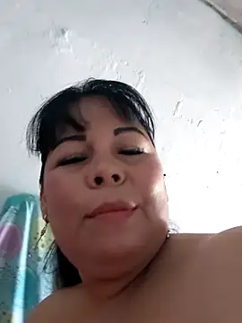 Snapshot of mother2-divorced chatting on 27, 10, 2025 mother2-divorced online show from 27, 10, 2025