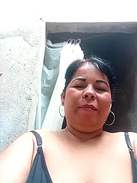 Snapshot of mother2-divorced chatting on 21, 11, 2025 mother2-divorced online show from 21, 11, 2025