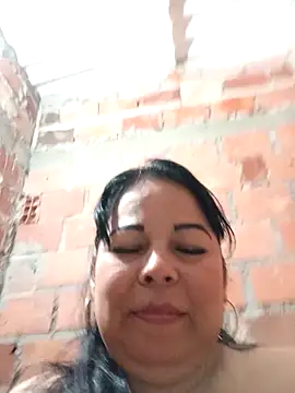 Snapshot of mother2-divorced chatting on 4, 12, 2025 mother2-divorced online show from 4, 12, 2025