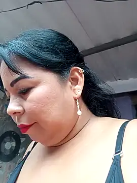 Snapshot of mother2-divorced chatting on 18, 3, 2026 mother2-divorced online show from 18, 3, 2026