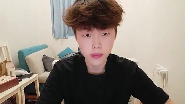 Snapshot of L1kuto chatting on 10, 2, 2026 L1kuto online show from 10, 2, 2026