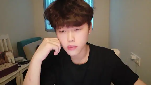 Snapshot of L1kuto chatting on 11, 2, 2026 L1kuto online show from 11, 2, 2026