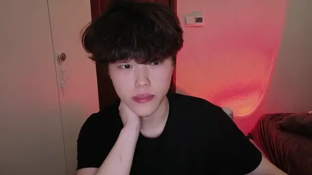 Snapshot of L1kuto chatting on 7, 3, 2026 L1kuto online show from 7, 3, 2026