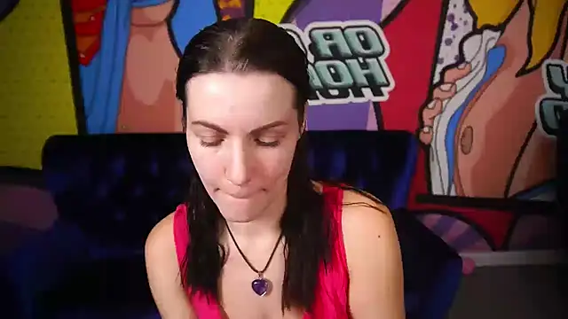 Snapshot of SofieMoons chatting on 4, 12, 2025 SofieMoons online show from 4, 12, 2025