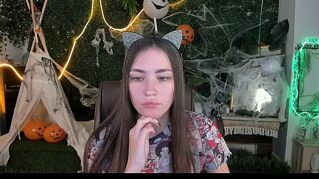 Snapshot of lollyrais chatting on 30, 10, 2025 lollyrais online show from 30, 10, 2025