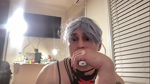 andrenoma427 online show from 8, 11, 2025