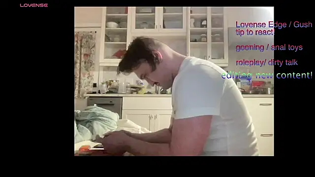 Snapshot of andrenoma427 chatting on 14, 3, 2026 andrenoma427 online show from 14, 3, 2026