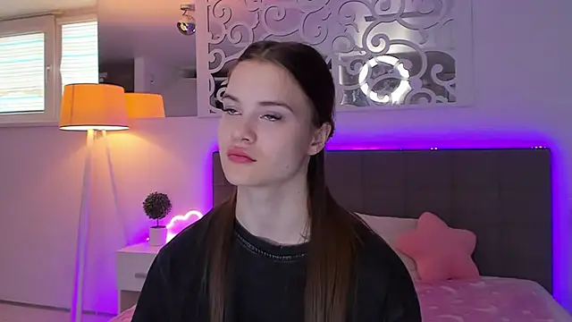 Snapshot of LuisaClover chatting on 20, 3, 2026 LuisaClover online show from 20, 3, 2026