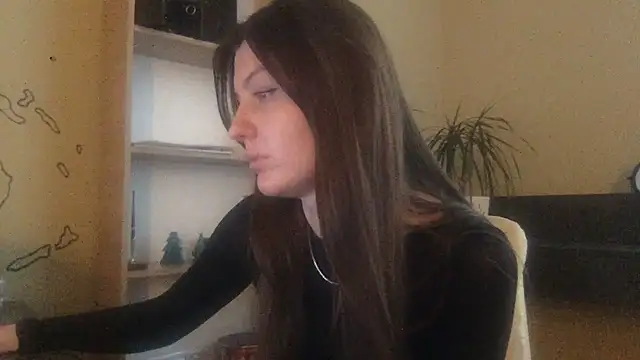 DollyRoma online show from 3, 3, 2026